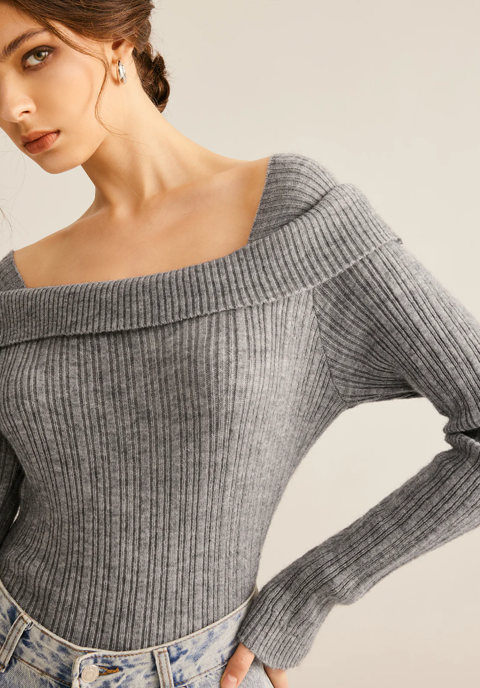 Schmaler, gerippter Pullover