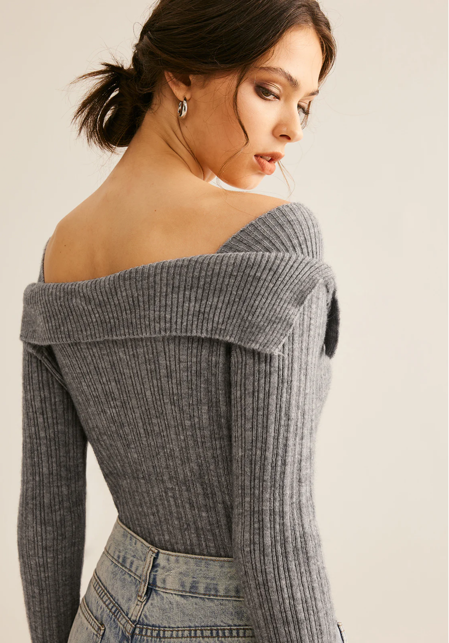 Schmaler, gerippter Pullover