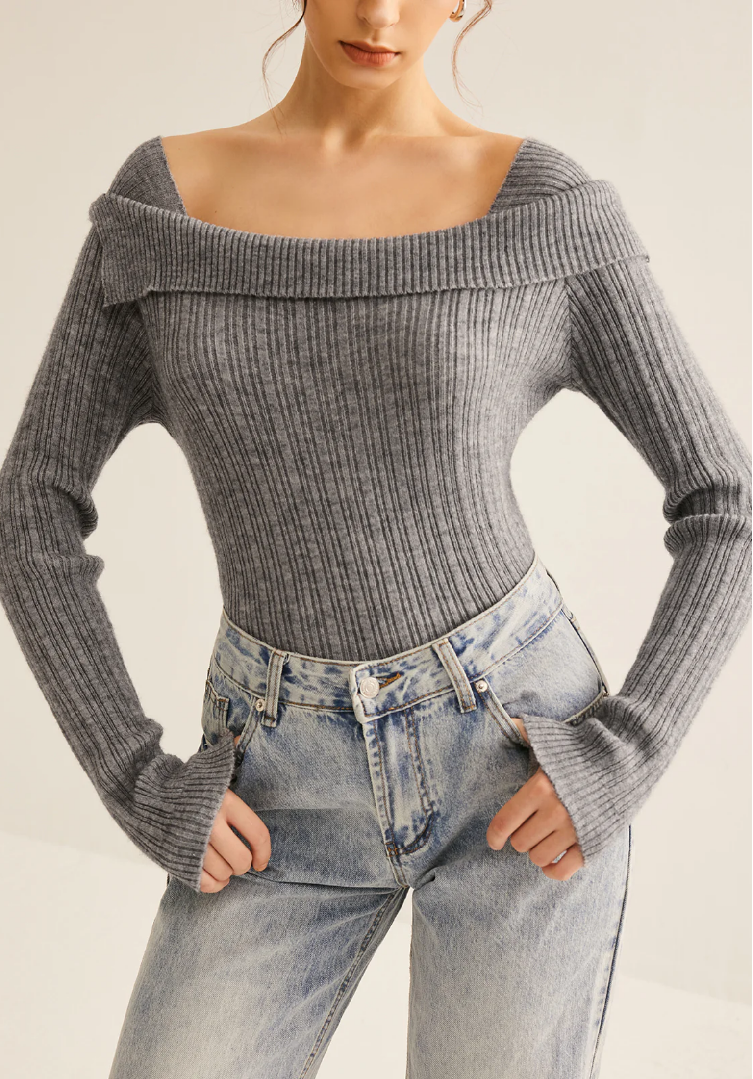 Schmaler, gerippter Pullover