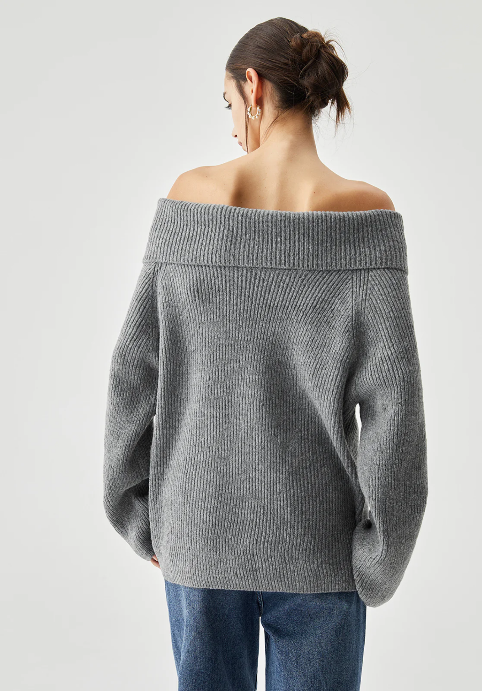 Gestrickter Off-Shoulder-Pullover